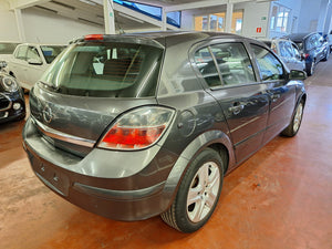 Opel Astra 1.6 Essence Manuelle 01 / 2009