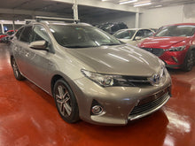 Charger l'image dans la galerie, Toyota Auris 1.8 Hybride Automatique 08/ 2014 + 4 Pneus