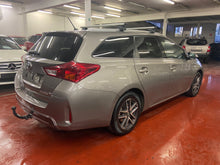 Charger l'image dans la galerie, Toyota Auris 1.8 Hybride Automatique 08/ 2014 + 4 Pneus