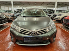 Afbeelding in Gallery-weergave laden, Toyota Corolla 1.3 Essence Manuelle 03 / 2014