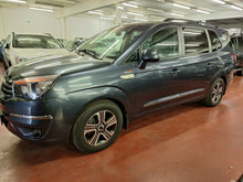 Afbeelding in Gallery-weergave laden, SsangYong Rodius 2.0 Diesel 4x4 Automatique 7 Places 02 / 2015 + Un jeu de 4 Pneus avec Jantes