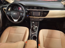 Load image into Gallery viewer, Toyota Corolla 1.6 Essence Manuelle 04 / 2016