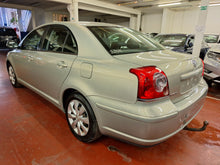 Afbeelding in Gallery-weergave laden, Toyota Avensis 1.8 Essence Automatique 10 / 2008