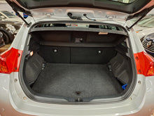 Afbeelding in Gallery-weergave laden, Toyota Auris 1.4 Diesel Manuelle 06 / 2015