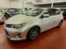 Load image into Gallery viewer, Toyota Auris 1.4 Diesel Manuelle 06 / 2015
