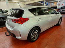 Load image into Gallery viewer, Toyota Auris 1.4 Diesel Manuelle 06 / 2015
