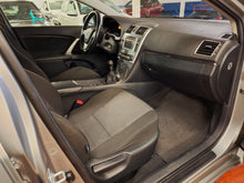 Afbeelding in Gallery-weergave laden, Toyota Avensis 2.0 Diesel Manuelle 12 / 2013