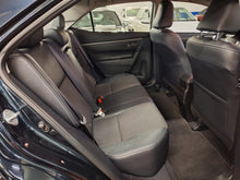 Afbeelding in Gallery-weergave laden, Toyota Corolla 1.3 Essence Manuelle 04 / 2014