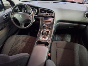 Peugeot 3008 1.6 Essence Manuelle 04 / 2012