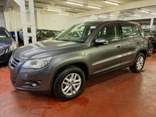 Afbeelding in Gallery-weergave laden, Volkswagen Tiguan 2.0 Diesel Manuelle 04 / 2011