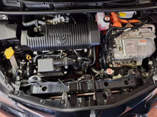 Afbeelding in Gallery-weergave laden, Toyota Yaris 1.5 Hybride Automatique 11 / 2017