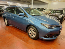 Afbeelding in Gallery-weergave laden, Toyota Auris 1.8 Hybride Automatique 12 / 2018