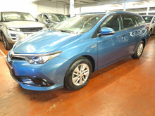 Charger l&#39;image dans la galerie, Toyota Auris 1.8 Hybride Automatique 12 / 2018