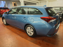 Load image into Gallery viewer, Toyota Auris 1.8 Hybride Automatique 12 / 2018