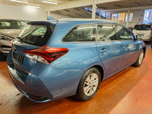 Afbeelding in Gallery-weergave laden, Toyota Auris 1.8 Hybride Automatique 12 / 2018