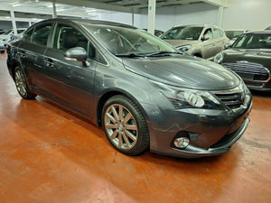 Toyota Avensis 1.8 Essence Manuelle 03 / 2014