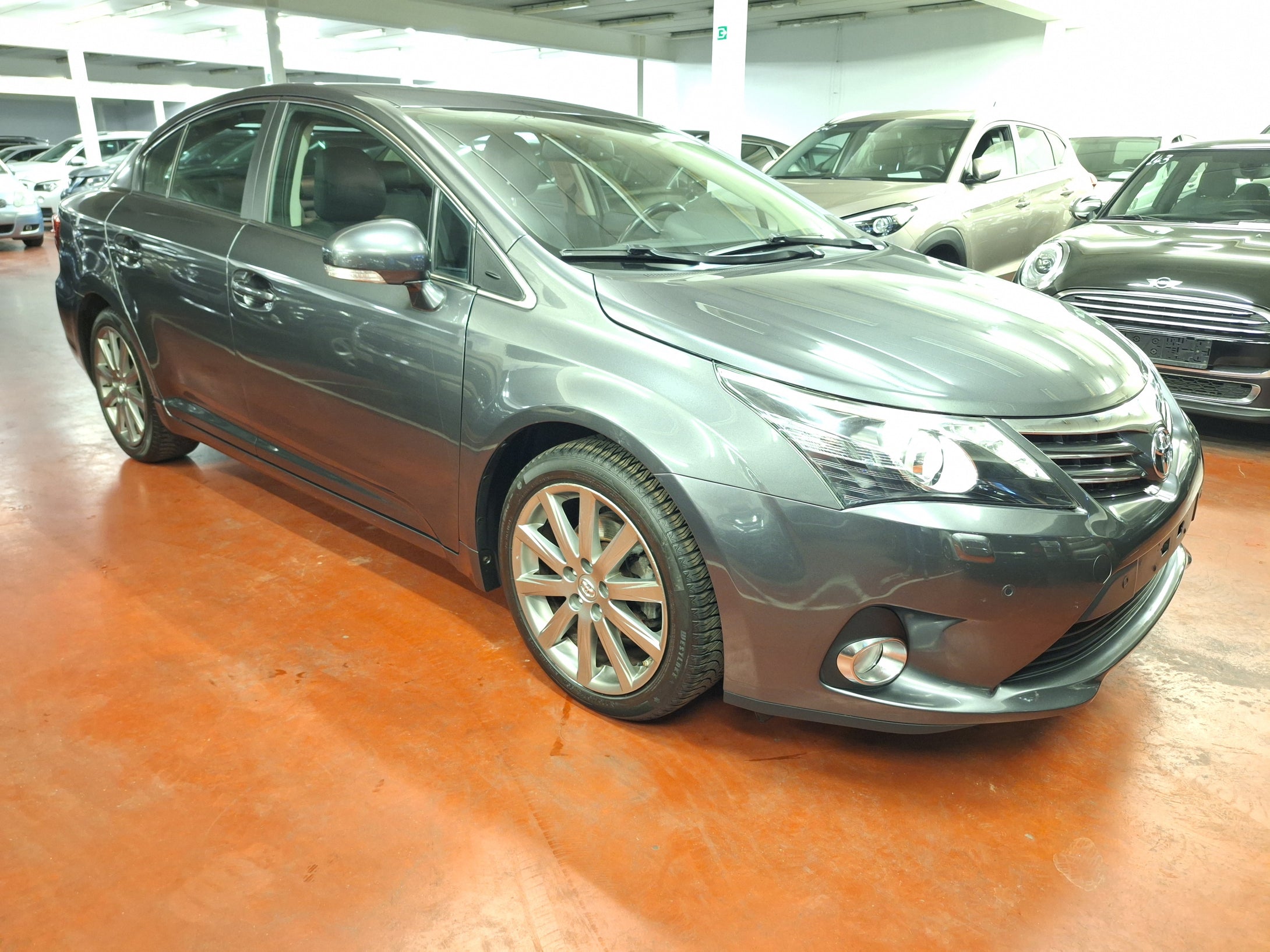 Toyota Avensis 1.8 Essence Manuelle 03 / 2014