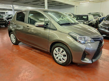 Load image into Gallery viewer, Toyota Yaris 1.3 Essence Manuelle 05 / 2016