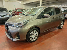 Load image into Gallery viewer, Toyota Yaris 1.3 Essence Manuelle 05 / 2016