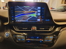 Load image into Gallery viewer, Toyota C-HR 1.8 Hybride Automatique 12 / 2018