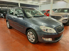 Load image into Gallery viewer, Skoda Fabia 1.2 Essence Manuelle 02 / 2011