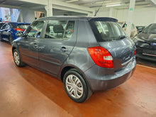 Load image into Gallery viewer, Skoda Fabia 1.2 Essence Manuelle 02 / 2011