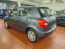 Load image into Gallery viewer, Skoda Fabia 1.2 Essence Manuelle 02 / 2011