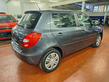 Load image into Gallery viewer, Skoda Fabia 1.2 Essence Manuelle 02 / 2011