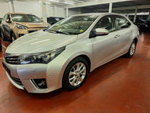 Afbeelding in Gallery-weergave laden, Toyota Corolla 1.6 Essence Automatique 04 / 2014