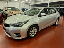 Afbeelding in Gallery-weergave laden, Toyota Corolla 1.6 Essence Automatique 04 / 2014