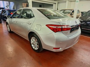 Toyota Corolla 1.6 Essence Automatique 04 / 2014