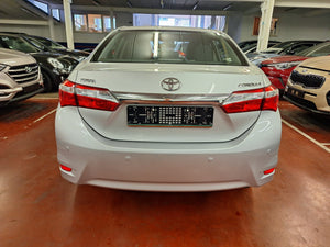 Toyota Corolla 1.6 Essence Automatique 04 / 2014