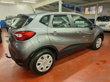 Load image into Gallery viewer, Renault Captur 0.9 Essence Manuelle 10 / 2016