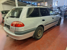 Load image into Gallery viewer, Toyota Avensis 1.8 Essence Manuelle 01 / 2001