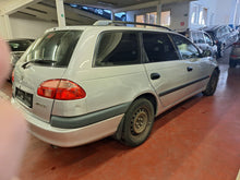 Load image into Gallery viewer, Toyota Avensis 1.8 Essence Manuelle 01 / 2001