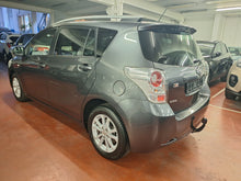 Afbeelding in Gallery-weergave laden, Toyota Verso 1.6 Essence Manuelle 06 / 2012