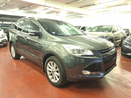 Ford Kuga 1.5 Essence Manuelle 01 / 2015