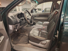 Afbeelding in Gallery-weergave laden, Toyota Hilux 3.0 Diesel Automatique 06 / 2007 - Voiture Belge