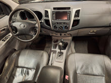 Afbeelding in Gallery-weergave laden, Toyota Hilux 3.0 Diesel Automatique 06 / 2007 - Voiture Belge