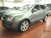 Load image into Gallery viewer, Opel Antara 2.2 Diesel 4x4 Manuelle 06 / 2012