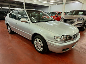 Toyota Corolla 1.4 Essence Manuelle 08 / 2001