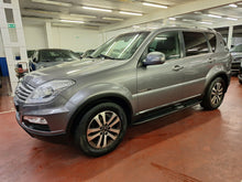 Load image into Gallery viewer, SsangYong Rexton 2.0 Diesel 4x4 7 Places Manuelle 09 / 2014