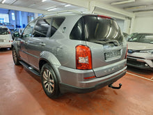 Load image into Gallery viewer, SsangYong Rexton 2.0 Diesel 4x4 7 Places Manuelle 09 / 2014