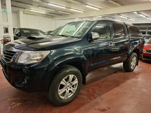 Toyota Hilux 3.0 Diesel Automatique 01 / 2015