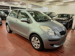 Toyota Yaris 1.3 Essence Manuelle 05 / 2006