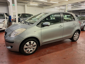 Toyota Yaris 1.3 Essence Manuelle 05 / 2006