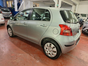 Toyota Yaris 1.3 Essence Manuelle 05 / 2006