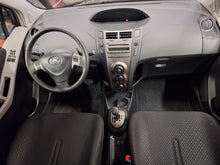 Load image into Gallery viewer, Toyota Yaris 1.3 Essence Automatique 03 / 2011