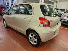 Load image into Gallery viewer, Toyota Yaris 1.3 Essence Automatique 03 / 2011