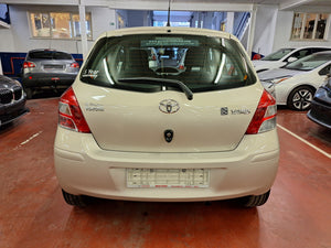 Toyota Yaris 1.3 Essence Automatique 03 / 2011